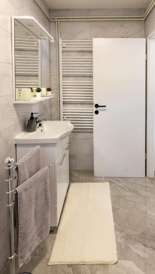 Apartmani Sun & Moon Bjelovar Exterior foto